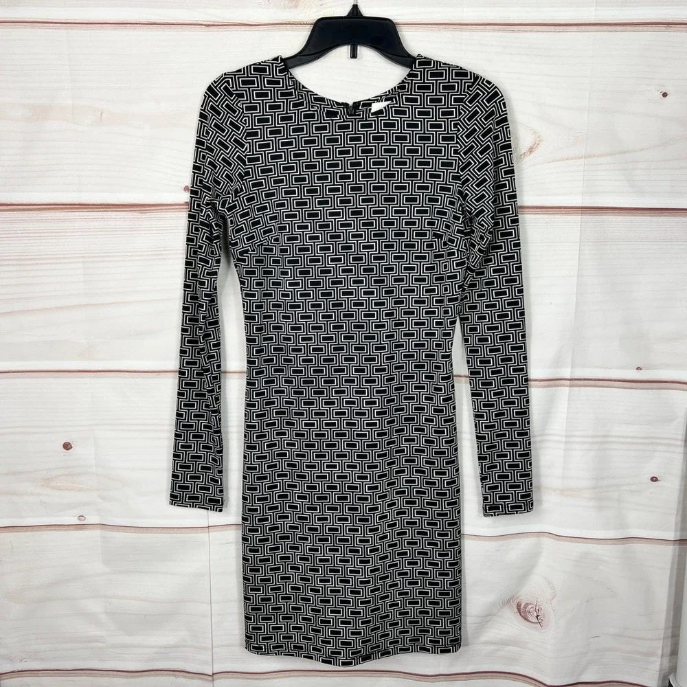 Julie Brown Dress Womens P XS Black Geometic Shift‎ Long Sleeve Knit Stretch